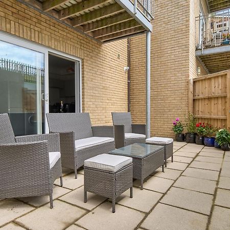 Beautiful 3 Bed Apartment In Bonchurch - Nr Ventnor - Large Outside Terrace & Parking - Dog Friendly - The Perfect Choice For Couples, Friends, Families - 5 Mins To Beach Exterior foto